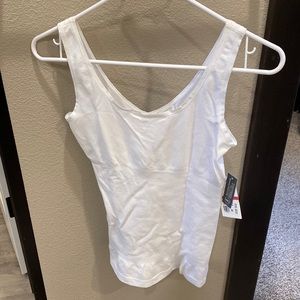 Yummi Seamlessly Shaped 2-way tank